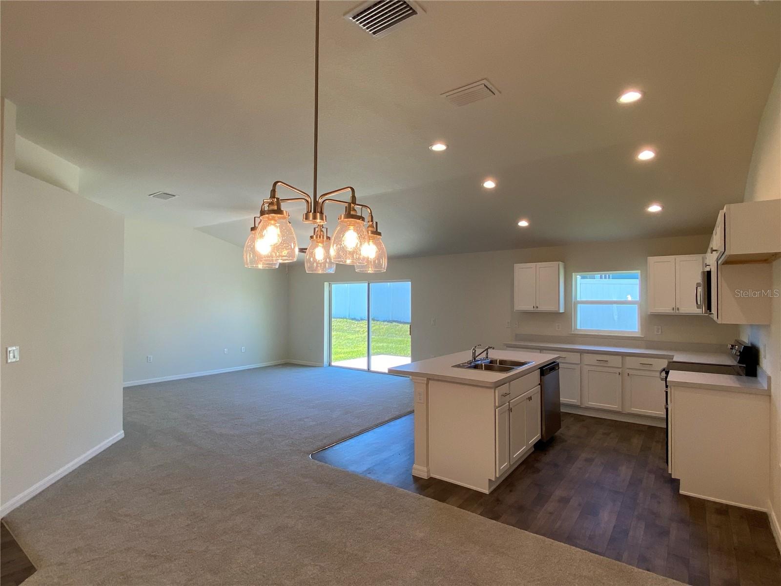 8190 N WAKEFIELD DR, CITRUS SPRINGS, FL — photo 4
