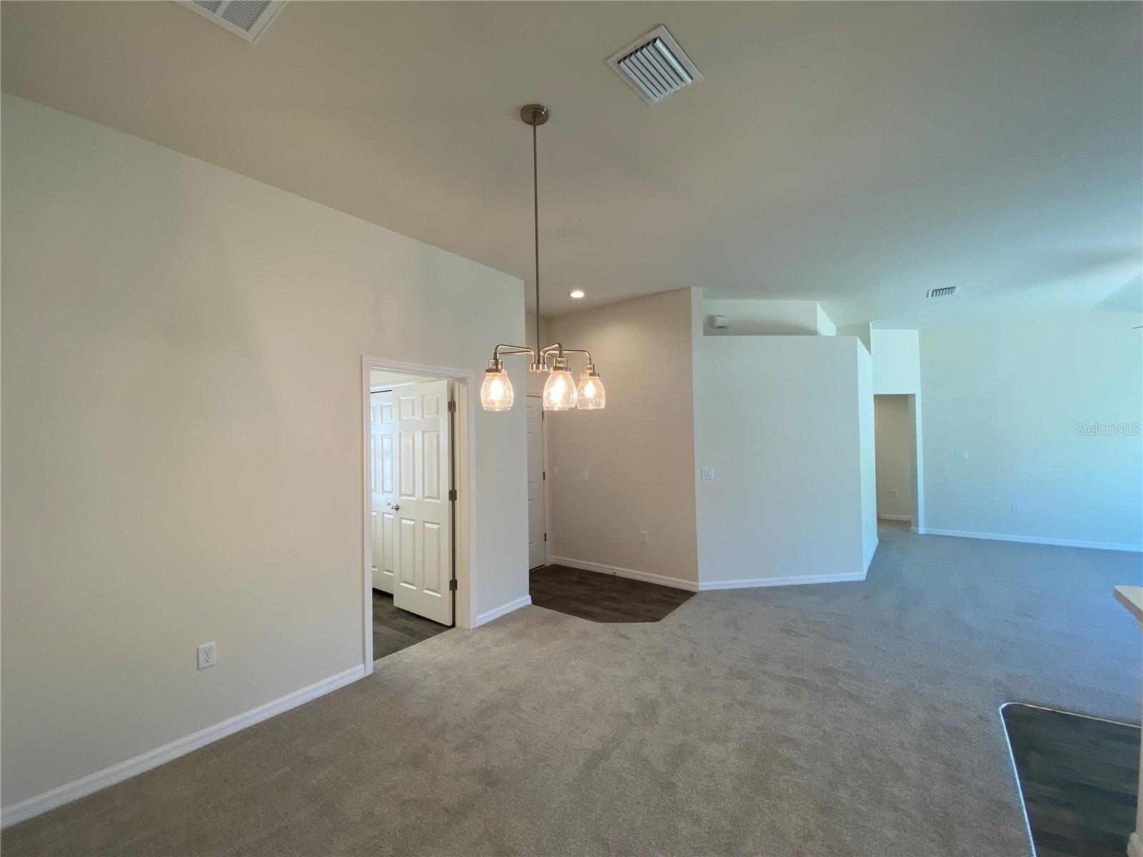 8190 N WAKEFIELD DR, CITRUS SPRINGS, FL — photo 5