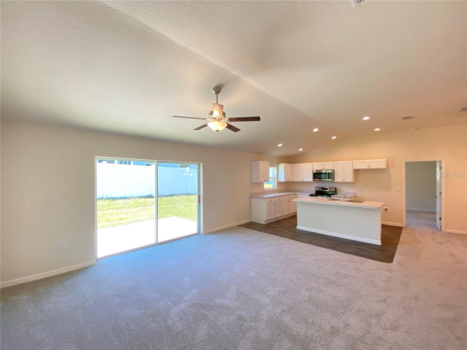 8190 N WAKEFIELD DR, CITRUS SPRINGS, FL — photo 9