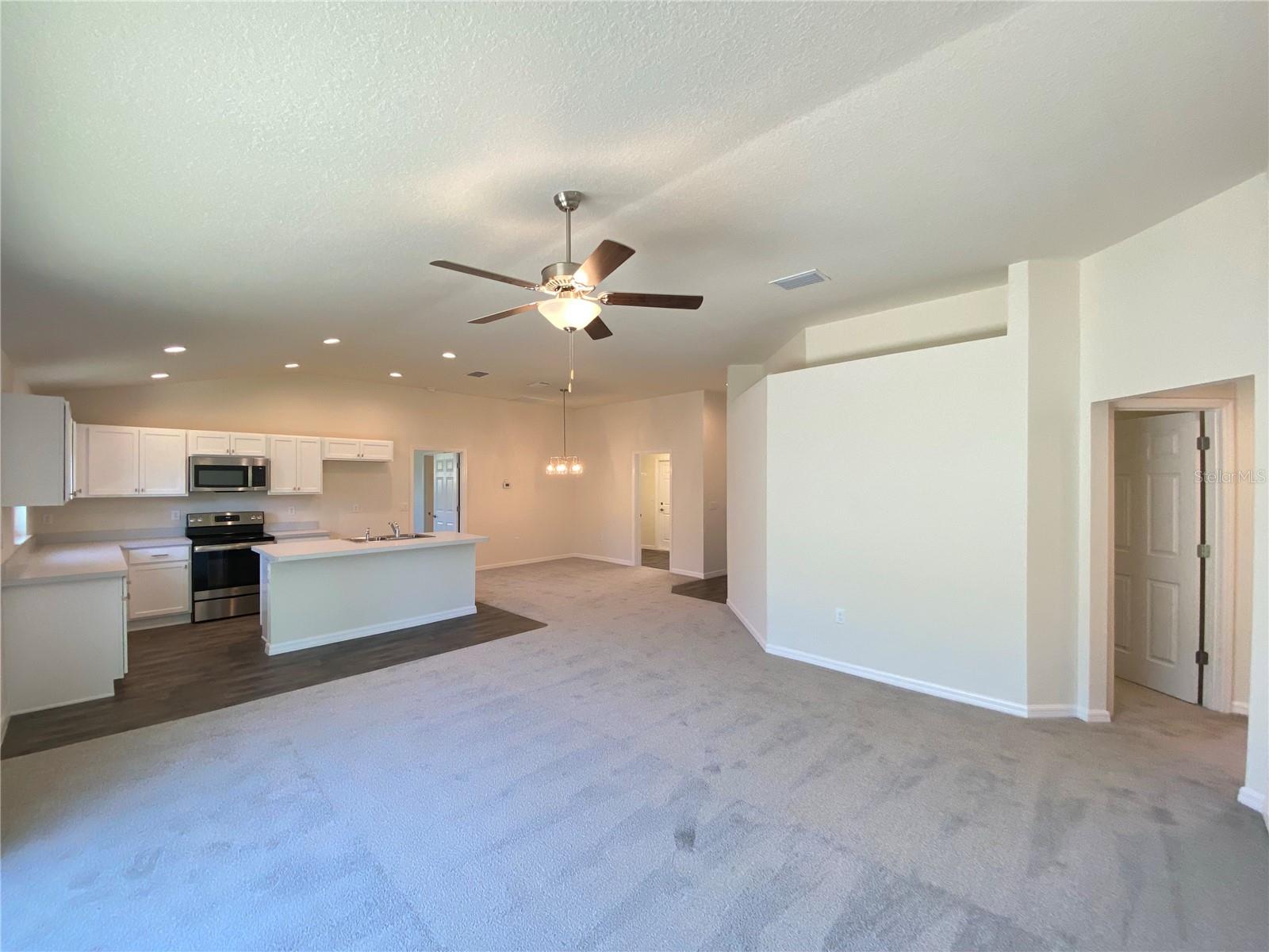 8190 N WAKEFIELD DR, CITRUS SPRINGS, FL — photo 10