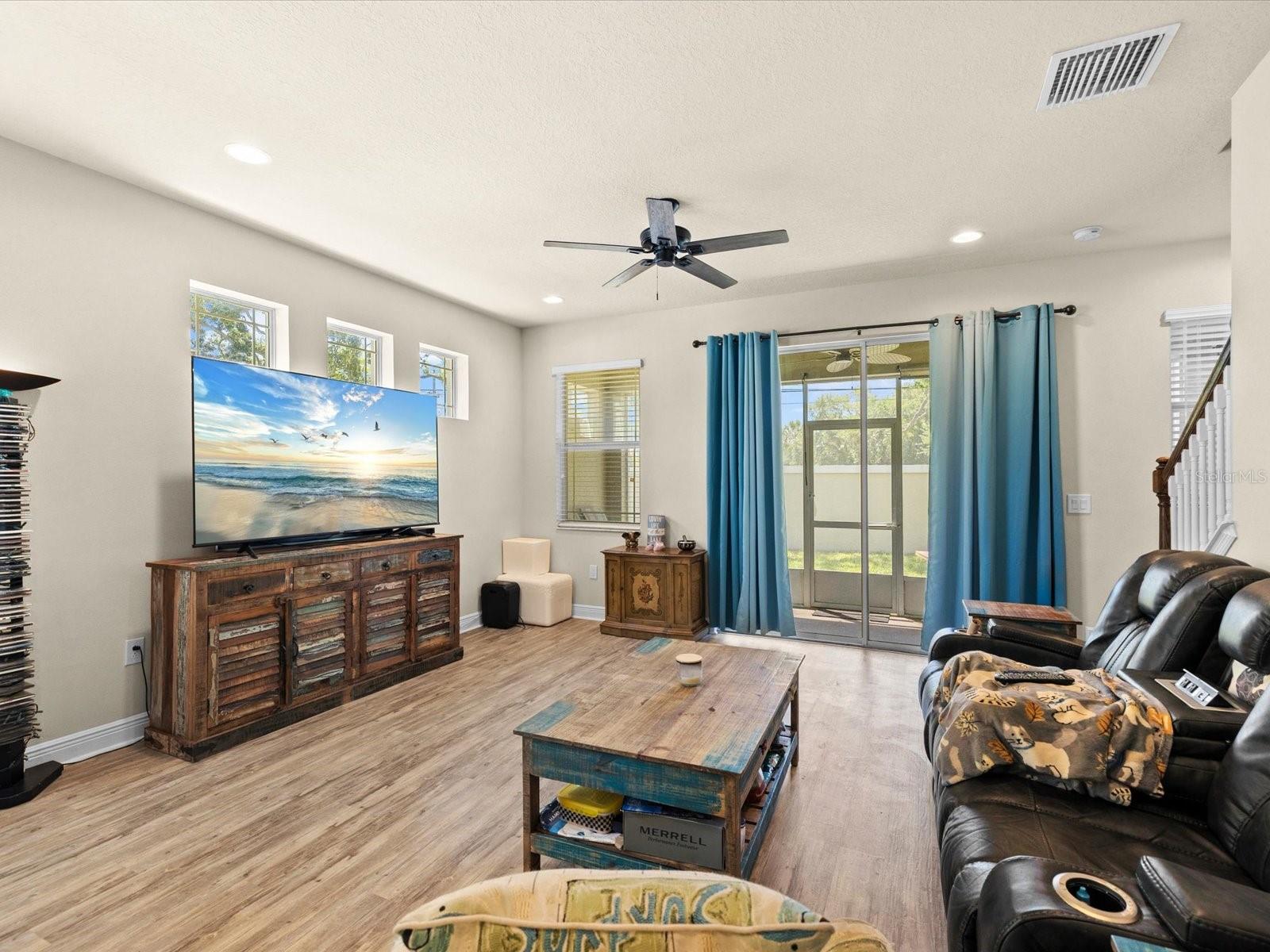 450 HARBOR SPRINGS DR, PALM HARBOR, FL — photo 15