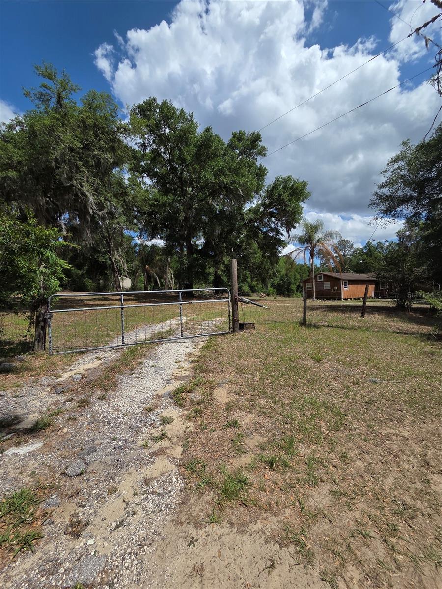 27440 WINCHESTER DR, BROOKSVILLE, FL — photo 2