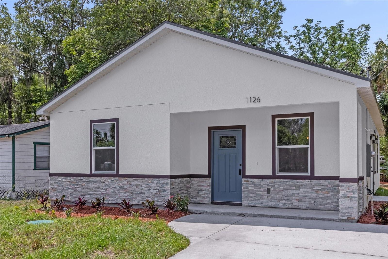 1126 S THOMPSON AVE, DELAND, FL — photo 2