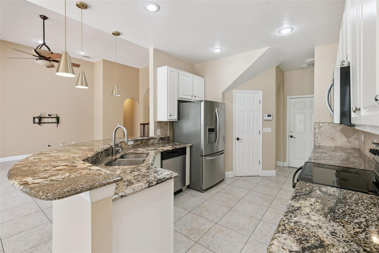 7670 MILANO DR, ORLANDO, FL — photo 13