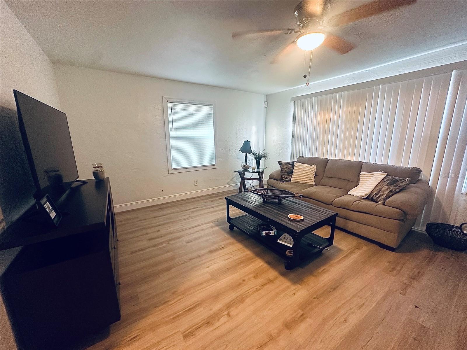 4811 EMERSON AVE S, ST PETERSBURG, FL — photo 8