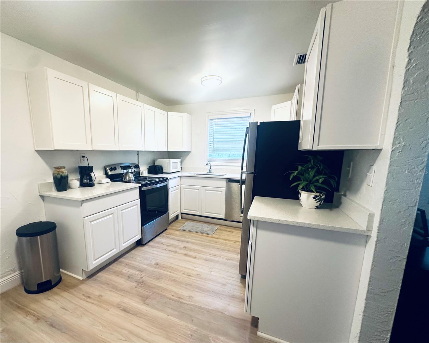 4811 EMERSON AVE S, ST PETERSBURG, FL — photo 9