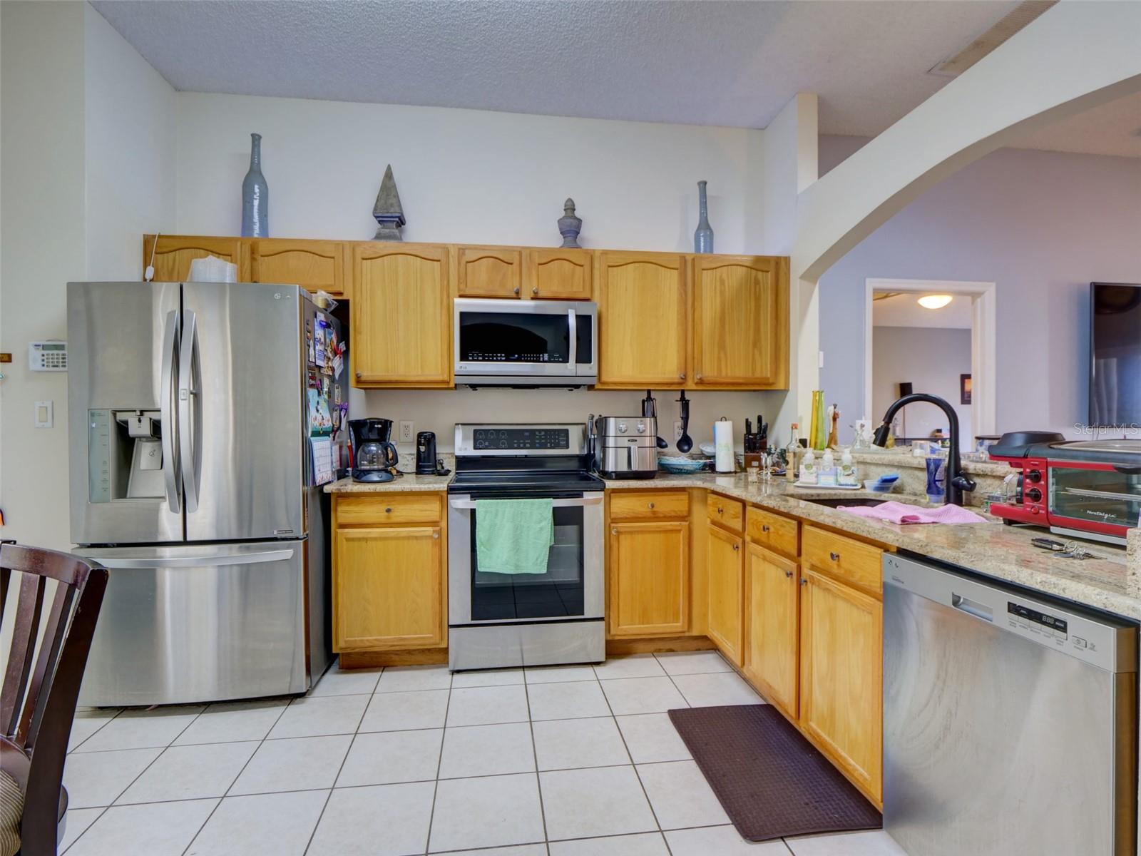 1804 LAKE VILLA DR, TAVARES, FL — photo 6