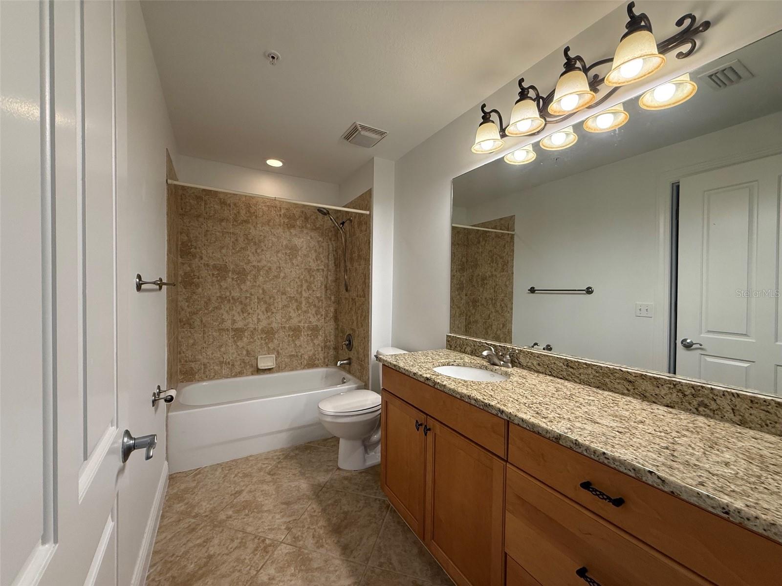 5116 MELBOURNE ST #B-204, PORT CHARLOTTE, FL — photo 28