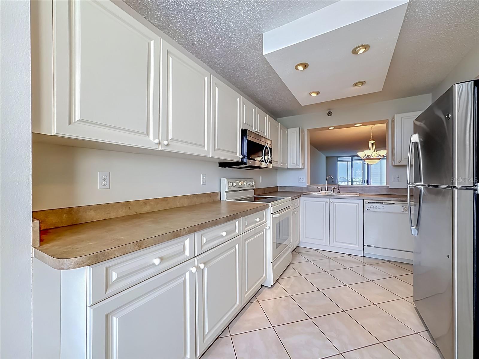 3740 PINEBROOK CIR #607, BRADENTON, FL — photo 8