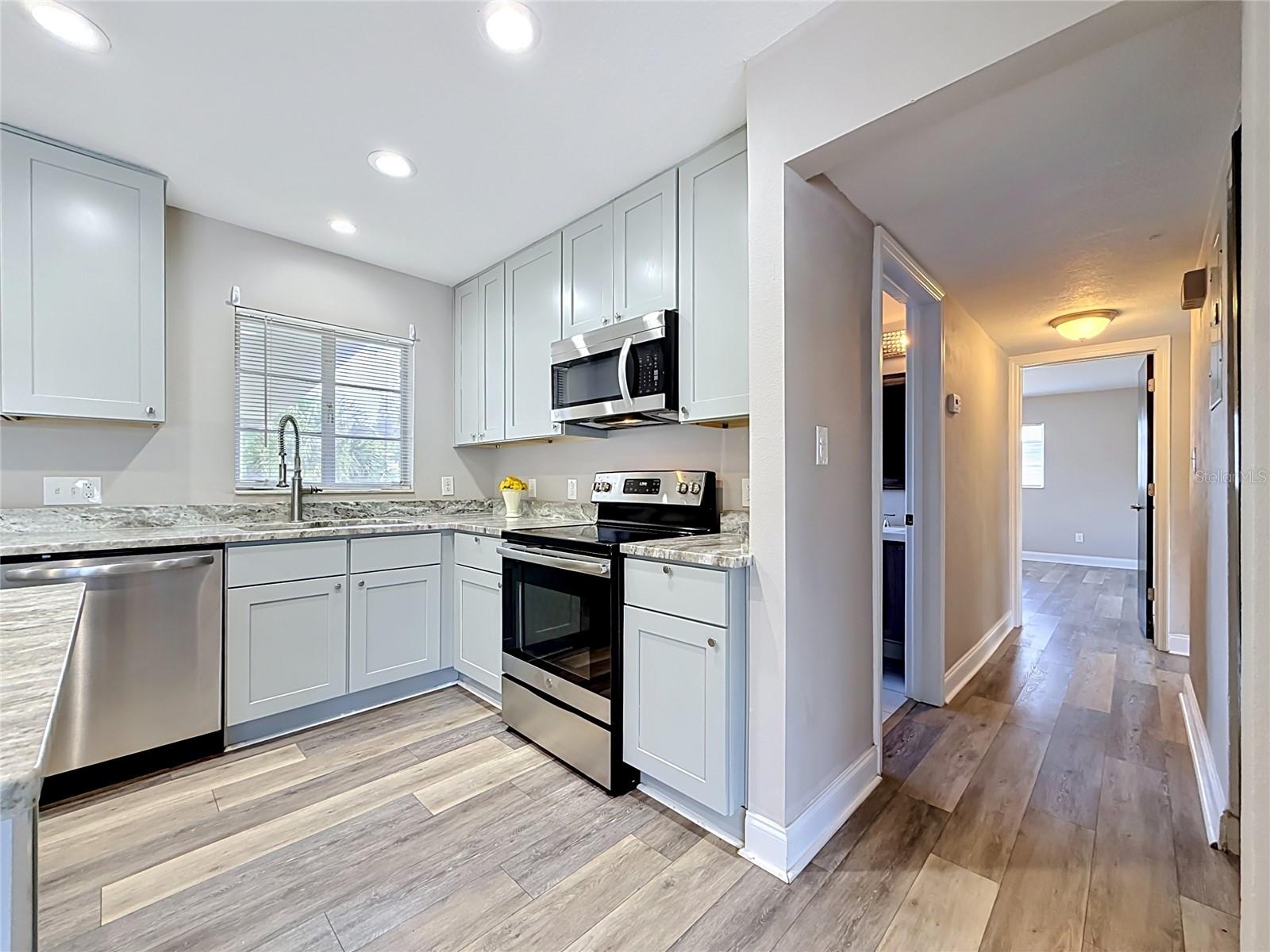 4509 S HALE AVE, TAMPA, FL — photo 12