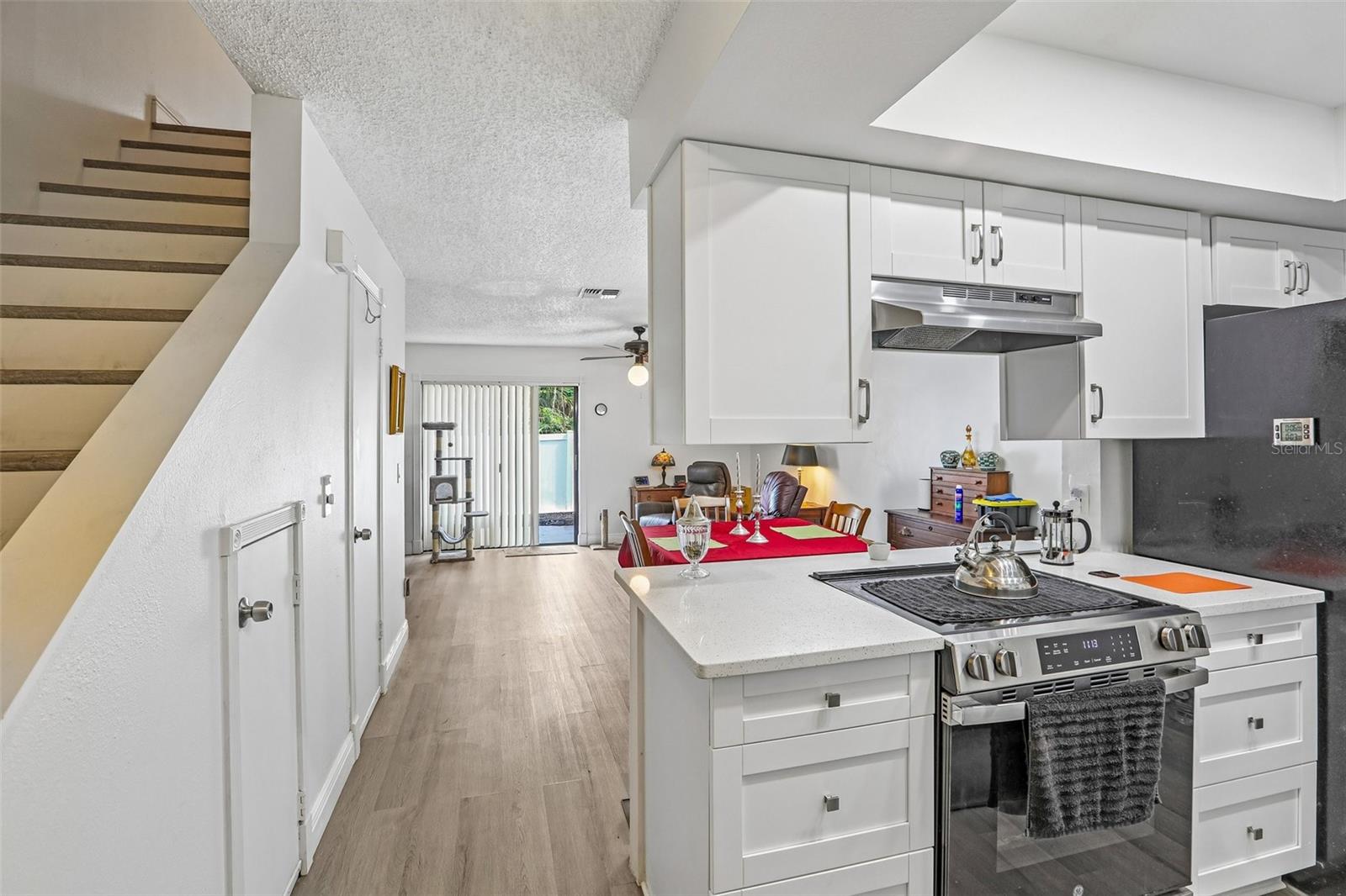 4005 OAK LIMB CT, TAMPA, FL — photo 3
