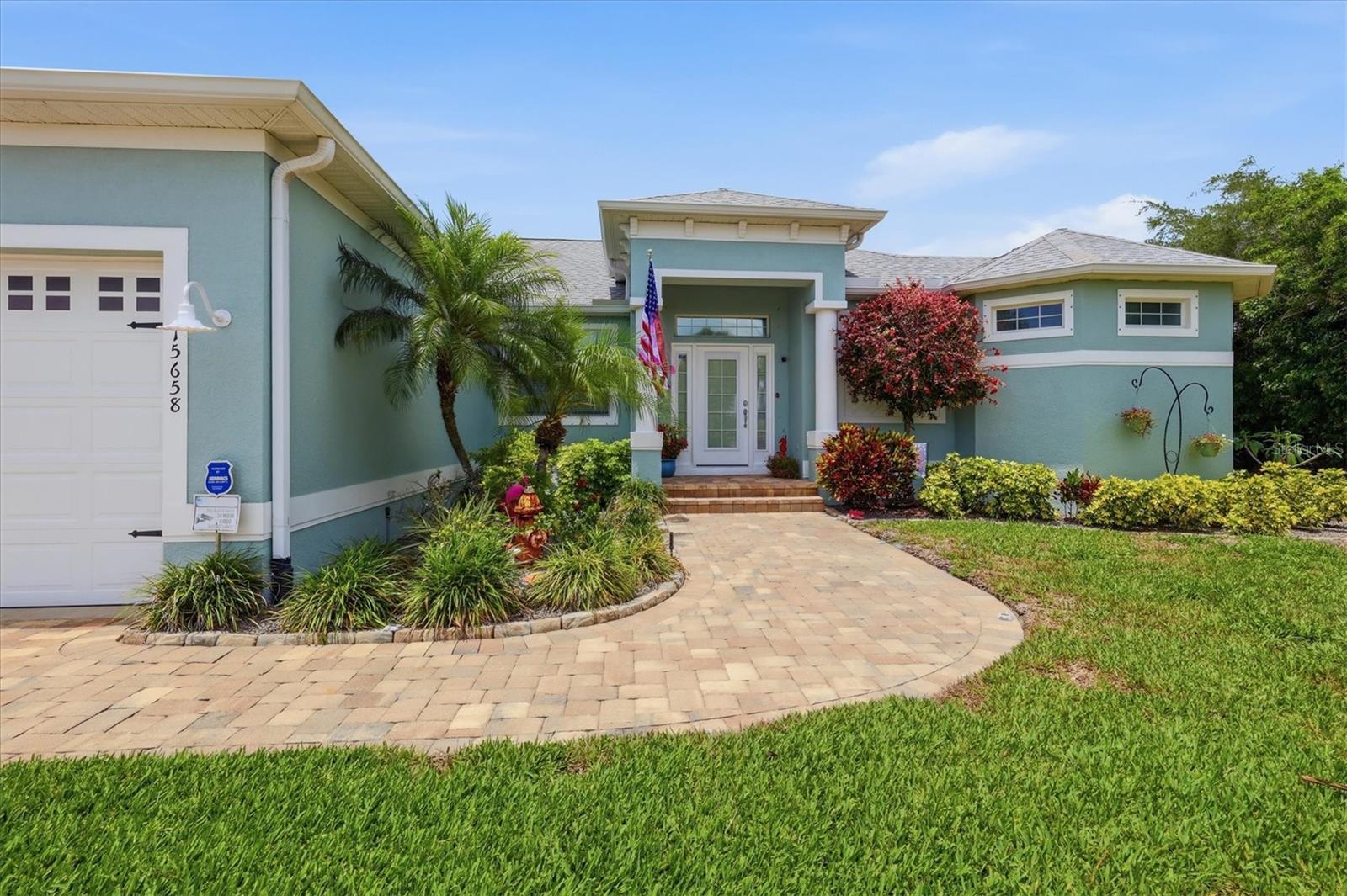 15658 APPLEWHITE CIR, PORT CHARLOTTE, FL — photo 2