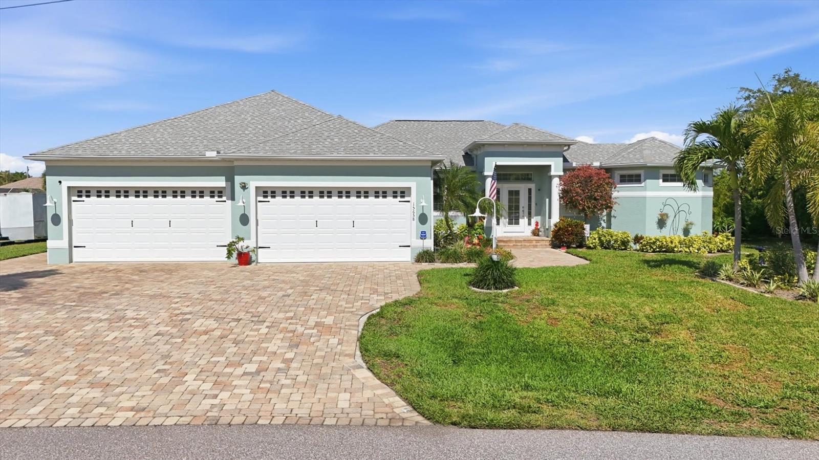 15658 APPLEWHITE CIR, PORT CHARLOTTE, FL — photo 3