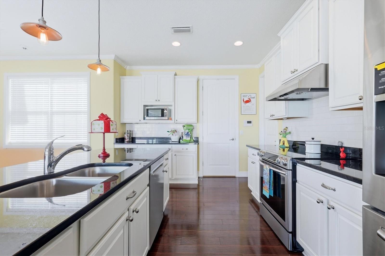 15658 APPLEWHITE CIR, PORT CHARLOTTE, FL — photo 23