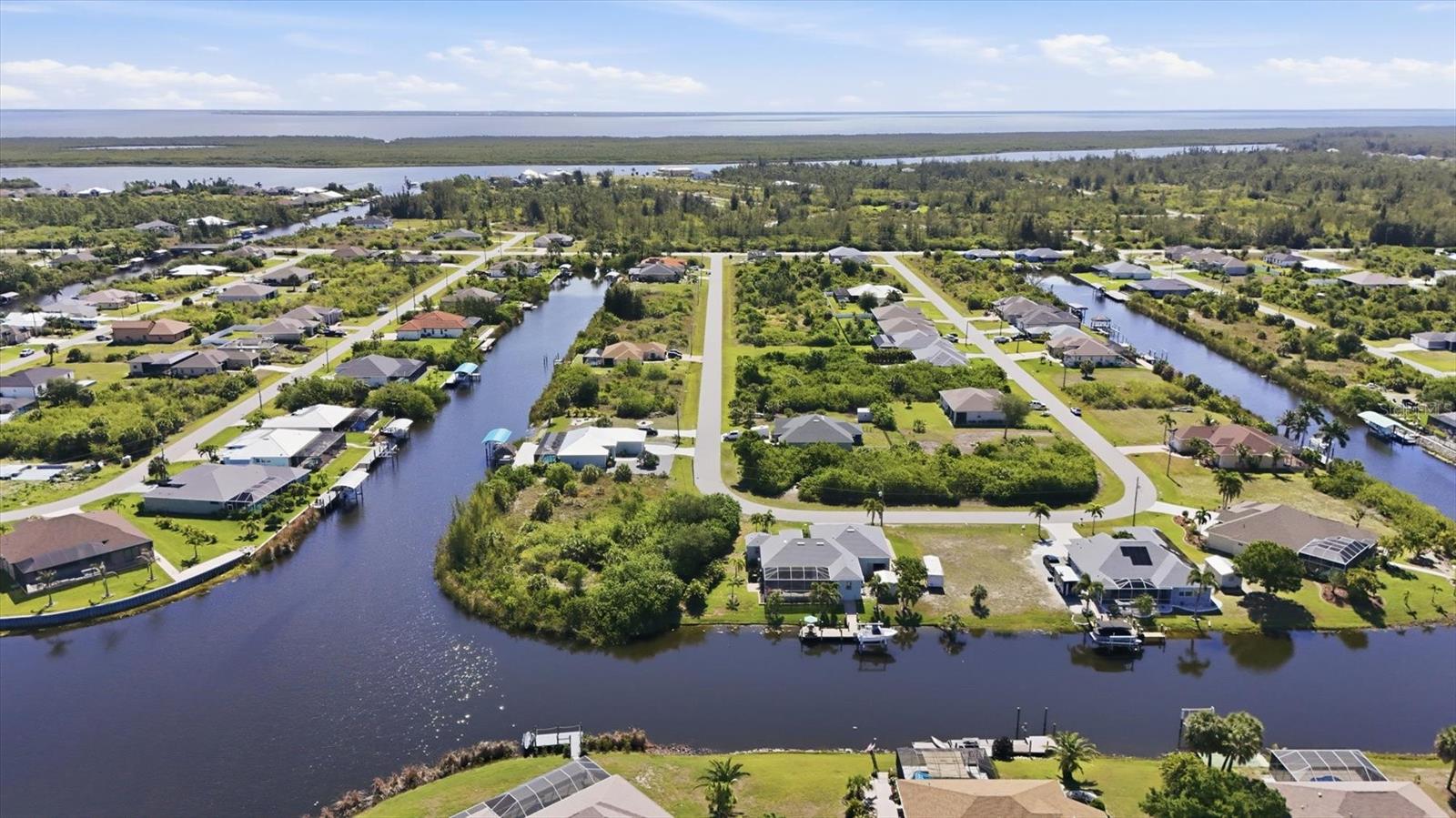 15658 APPLEWHITE CIR, PORT CHARLOTTE, FL — photo 58