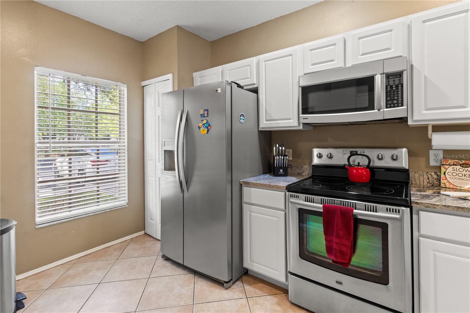 8635 HUNTERS KEY CIR, TAMPA, FL — photo 15