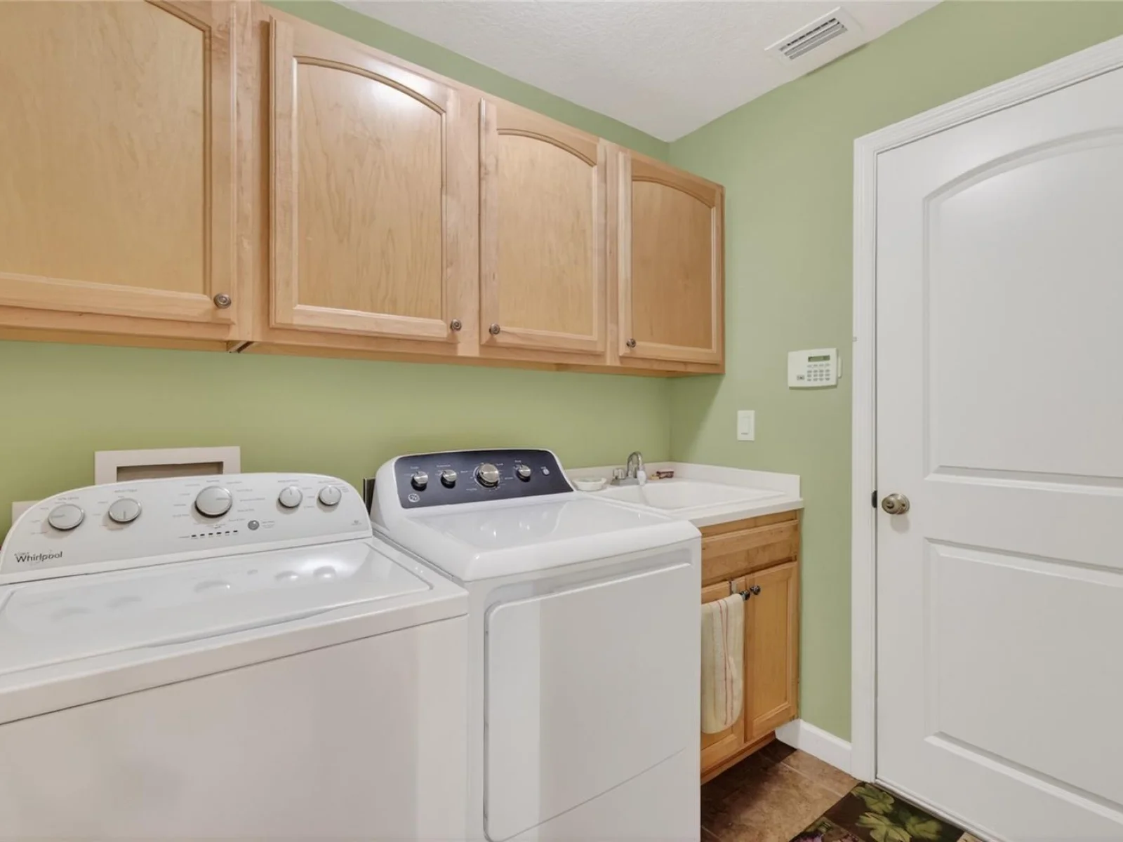 2327 WAKEFIELD WAY, MOUNT DORA, FL — photo 74