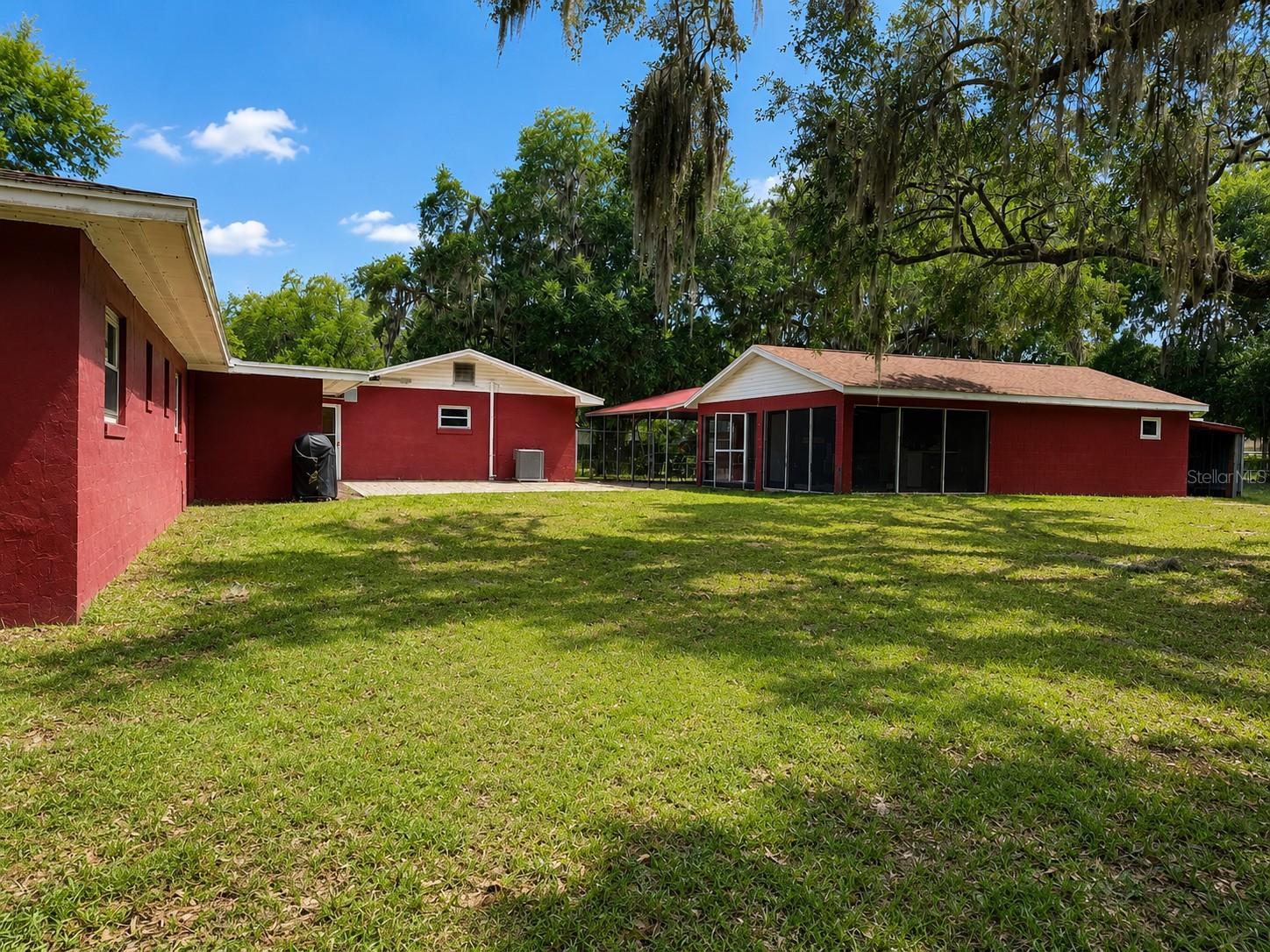 2710 WESTSIDE DR, LEESBURG, FL — photo 4