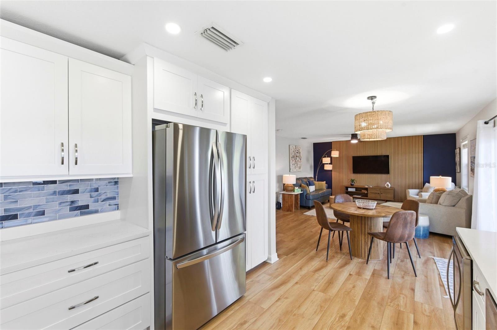 201 POMPANO DR SE #C furnished, ST PETERSBURG, FL — photo 9