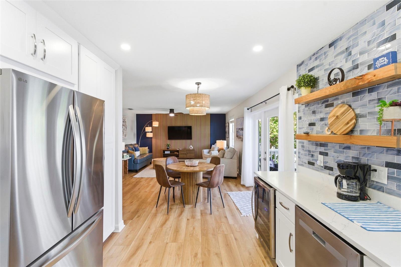 201 POMPANO DR SE #C furnished, ST PETERSBURG, FL — photo 10