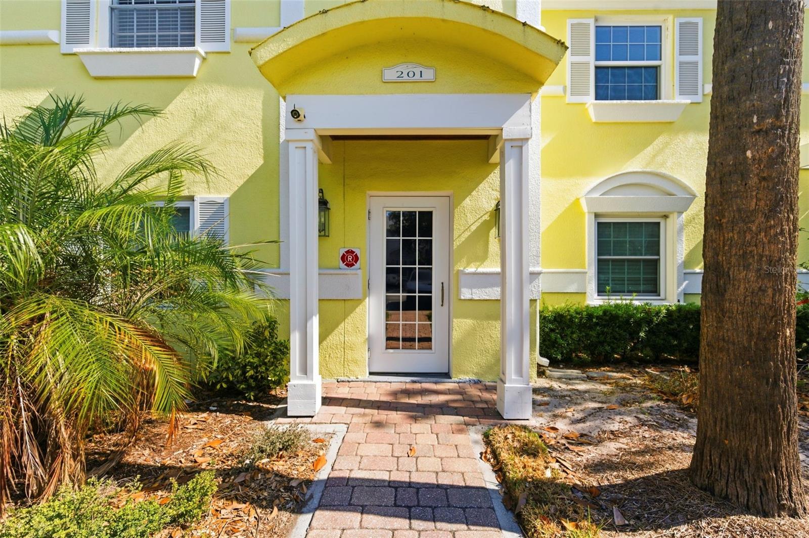 201 POMPANO DR SE #C furnished, ST PETERSBURG, FL — photo 37
