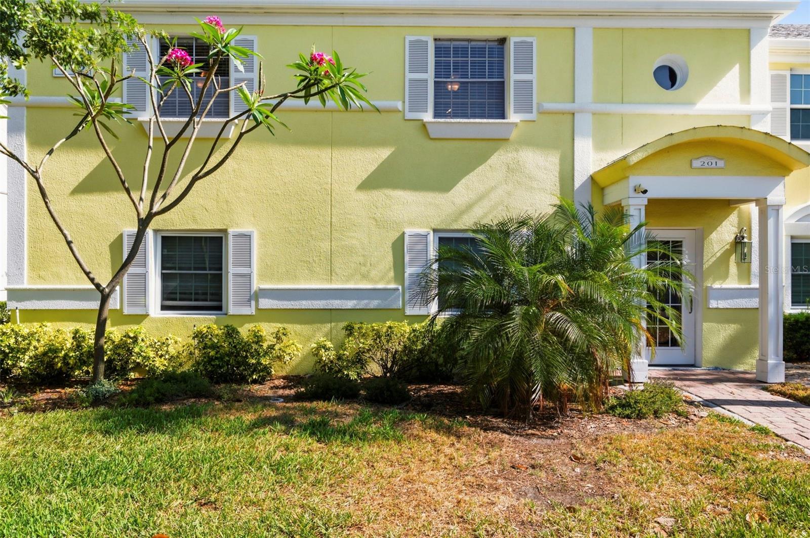 201 POMPANO DR SE #C furnished, ST PETERSBURG, FL — photo 39