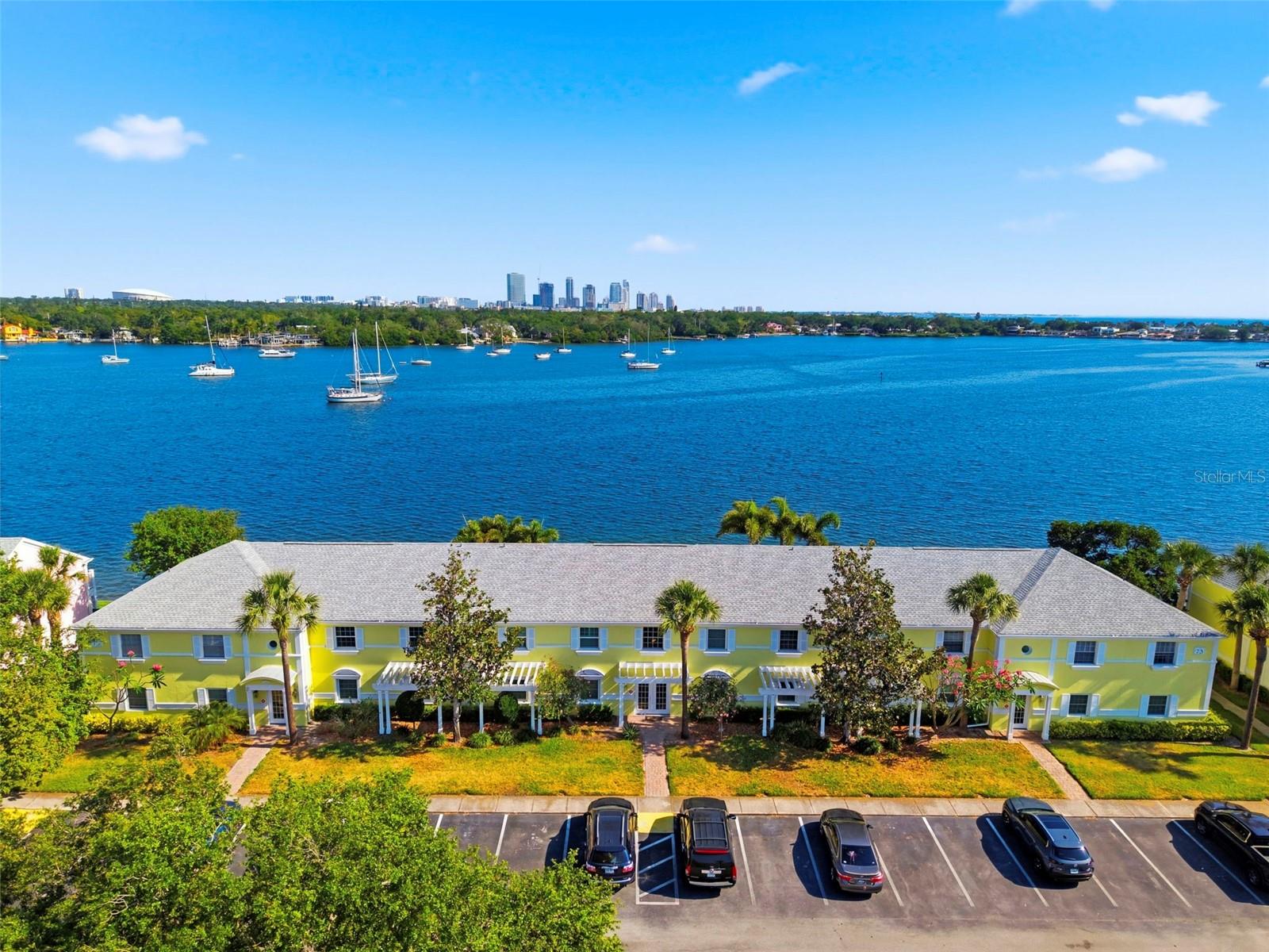 201 POMPANO DR SE #C furnished, ST PETERSBURG, FL — photo 43