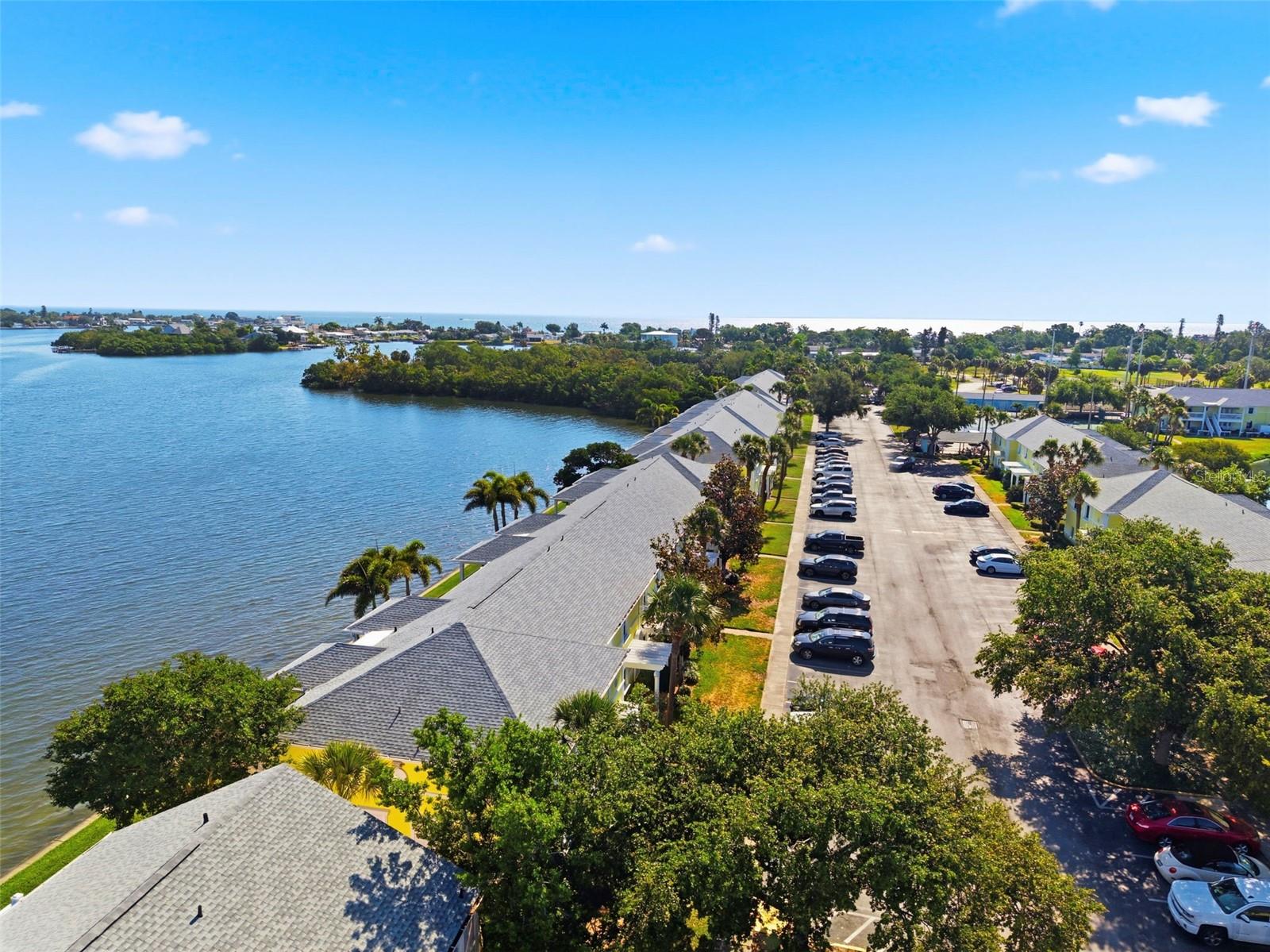 201 POMPANO DR SE #C furnished, ST PETERSBURG, FL — photo 44