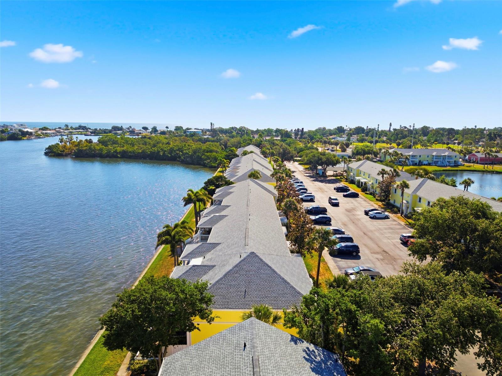 201 POMPANO DR SE #C furnished, ST PETERSBURG, FL — photo 45