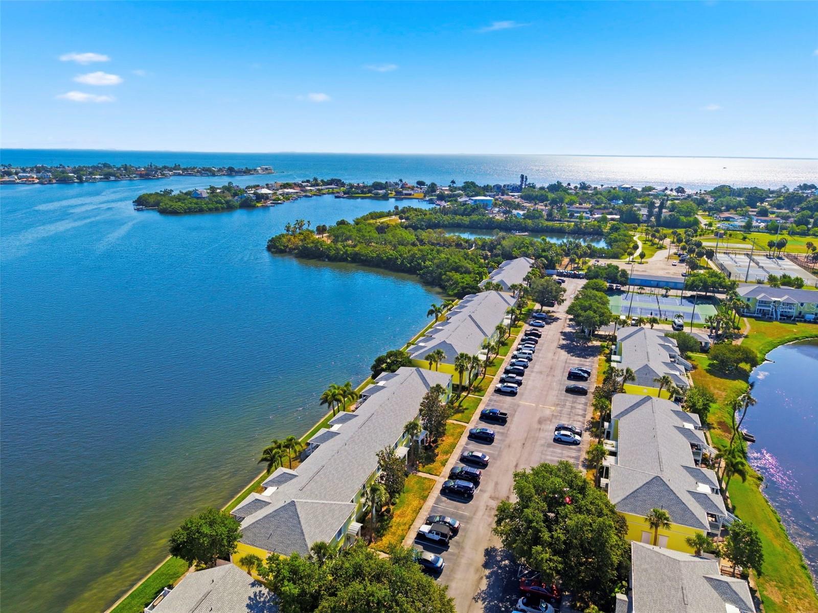 201 POMPANO DR SE #C furnished, ST PETERSBURG, FL — photo 53