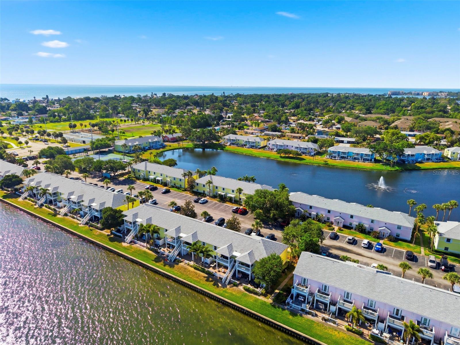 201 POMPANO DR SE #C furnished, ST PETERSBURG, FL — photo 55