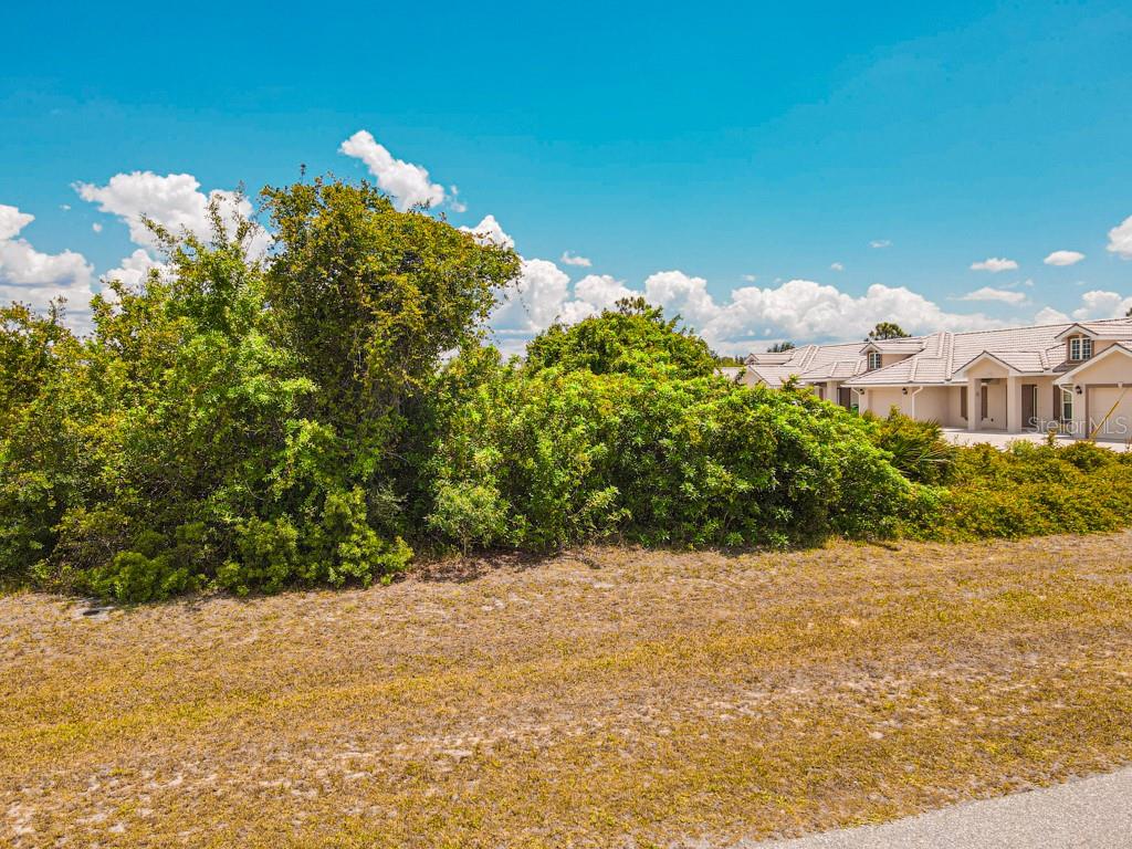 18 DONLON DR, ROTONDA WEST, FL — photo 13