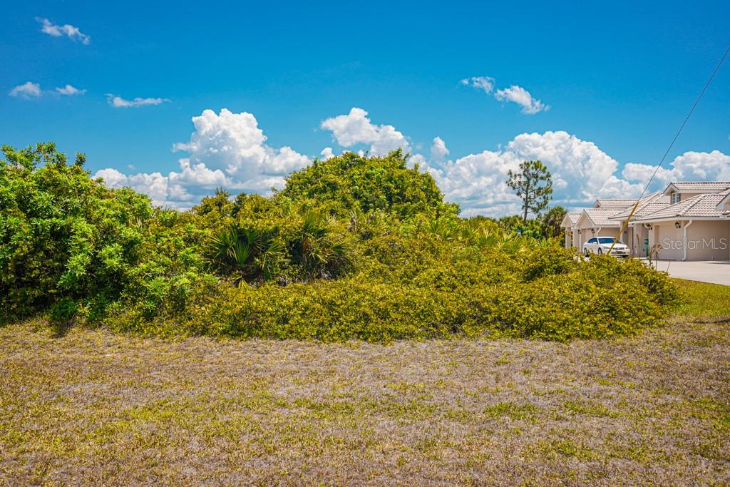 18 DONLON DR, ROTONDA WEST, FL — photo 14