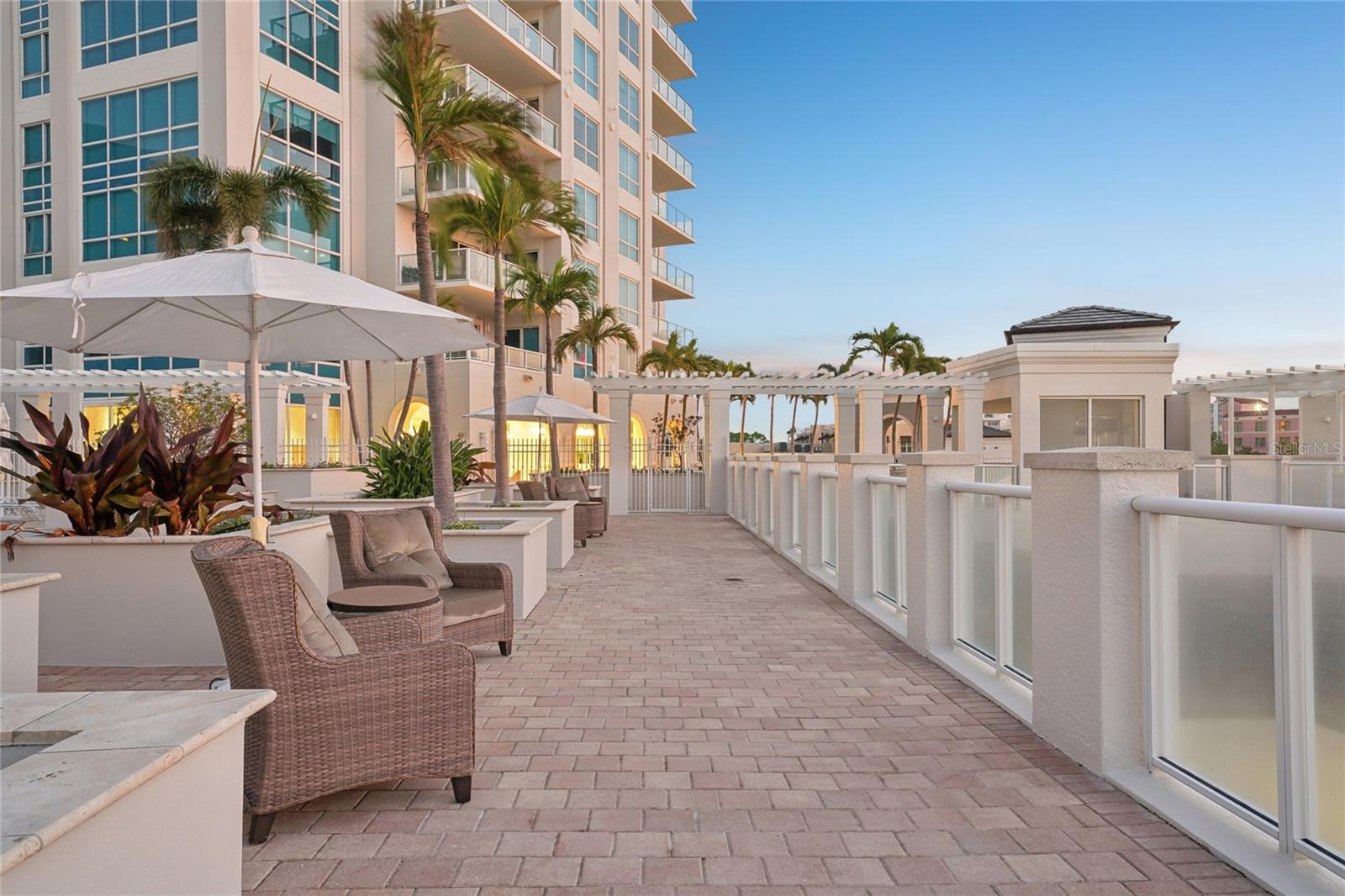 400 BEACH DR NE #401, ST PETERSBURG, FL — photo 54