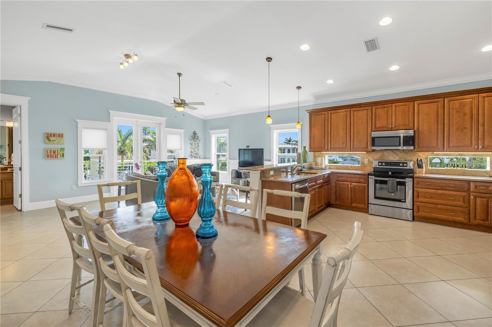 105 4TH ST S, BRADENTON BEACH, FL — photo 5