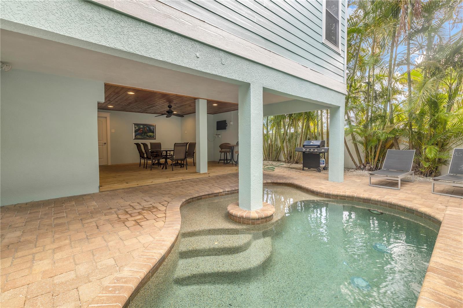 105 4TH ST S, BRADENTON BEACH, FL — photo 37