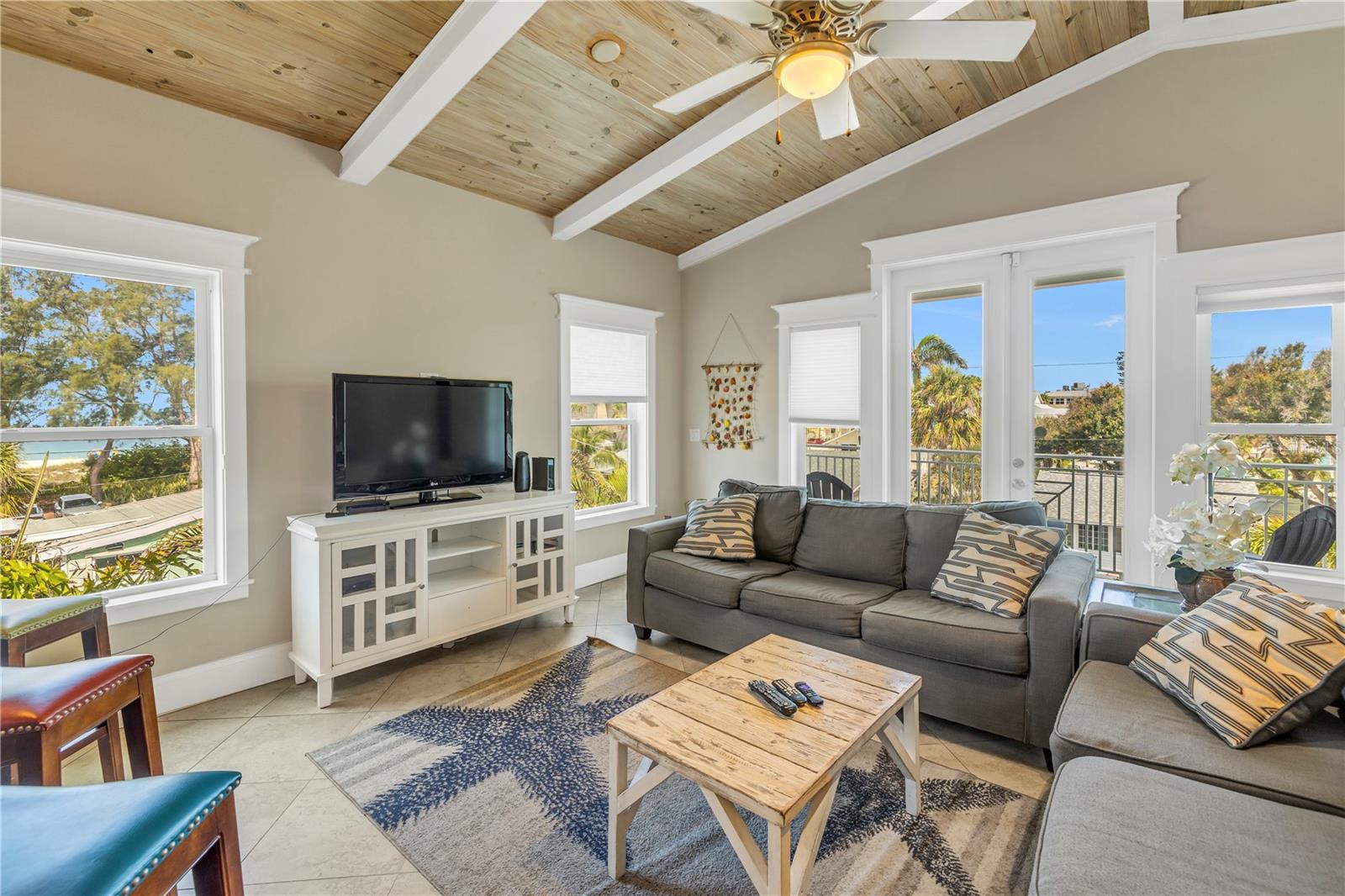 105 4TH ST S, BRADENTON BEACH, FL — photo 47