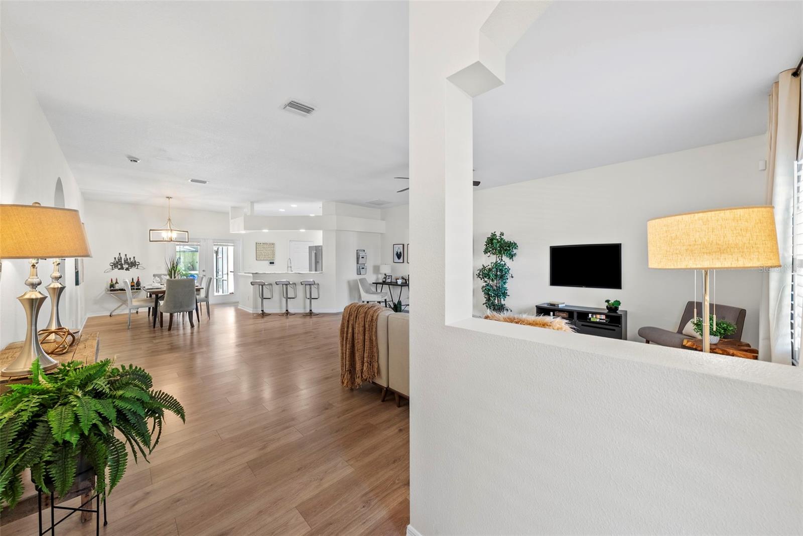 350 47TH AVE N, ST PETERSBURG, FL — photo 3