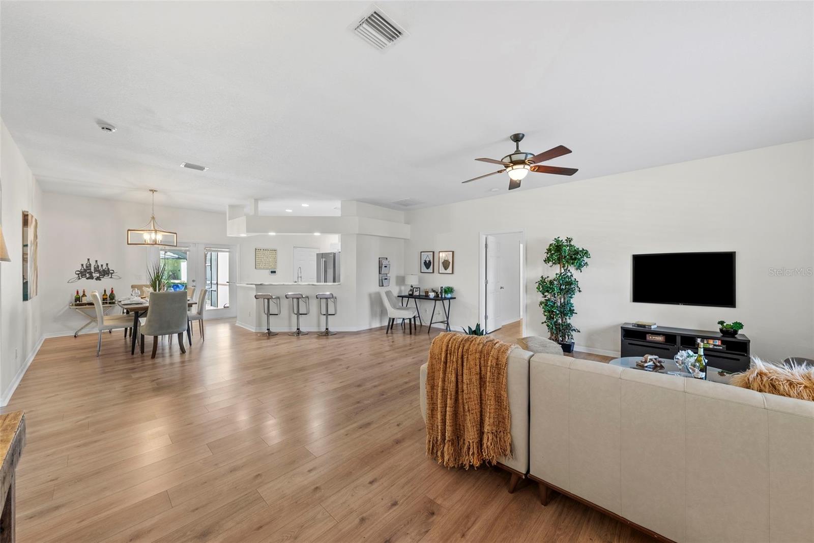 350 47TH AVE N, ST PETERSBURG, FL — photo 4