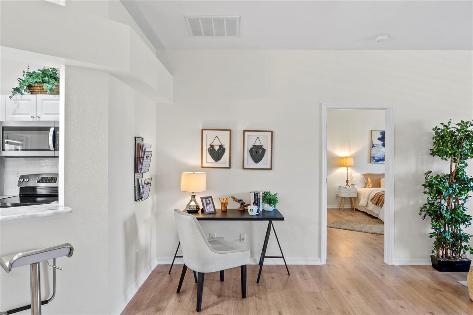 350 47TH AVE N, ST PETERSBURG, FL — photo 14