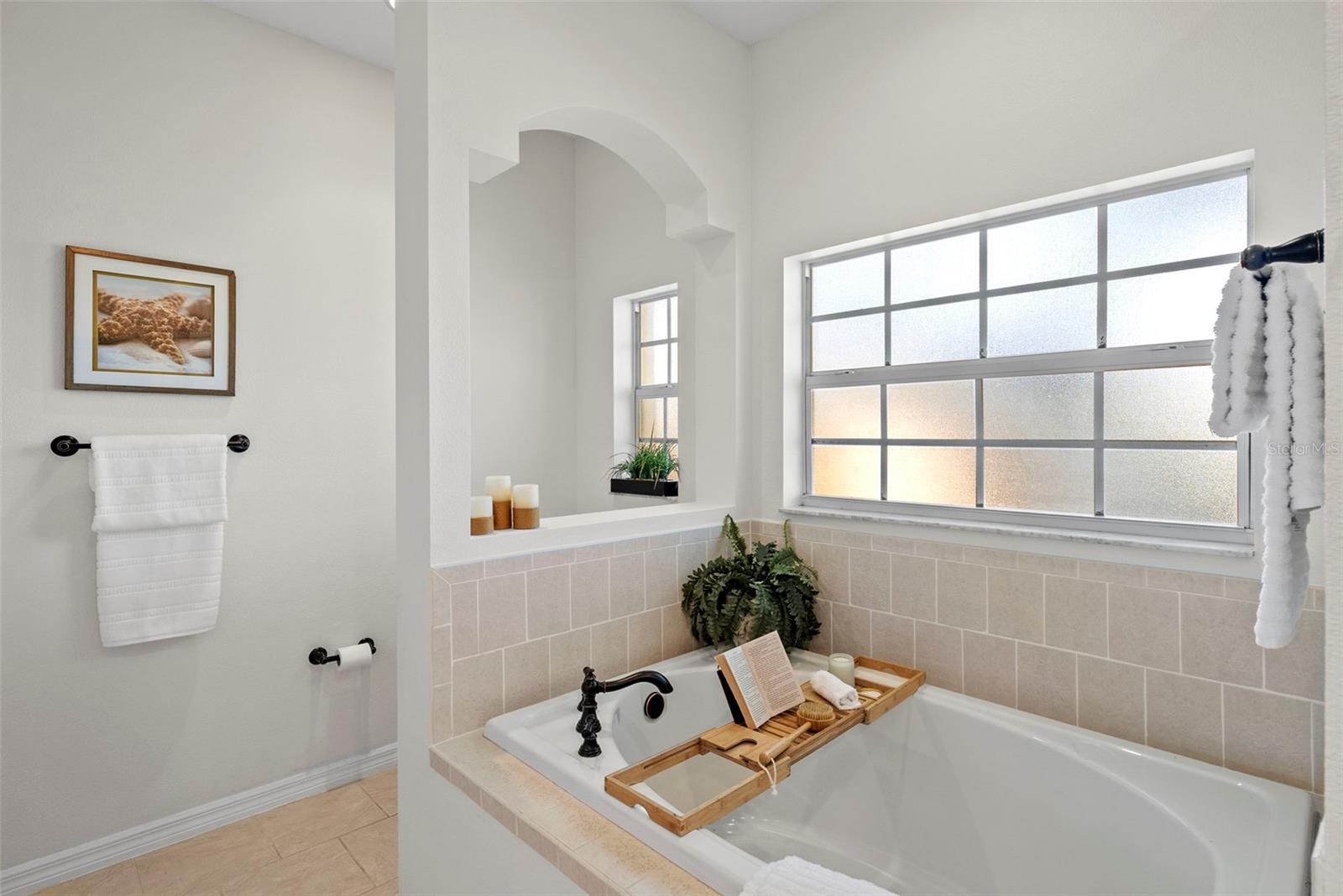 350 47TH AVE N, ST PETERSBURG, FL — photo 23