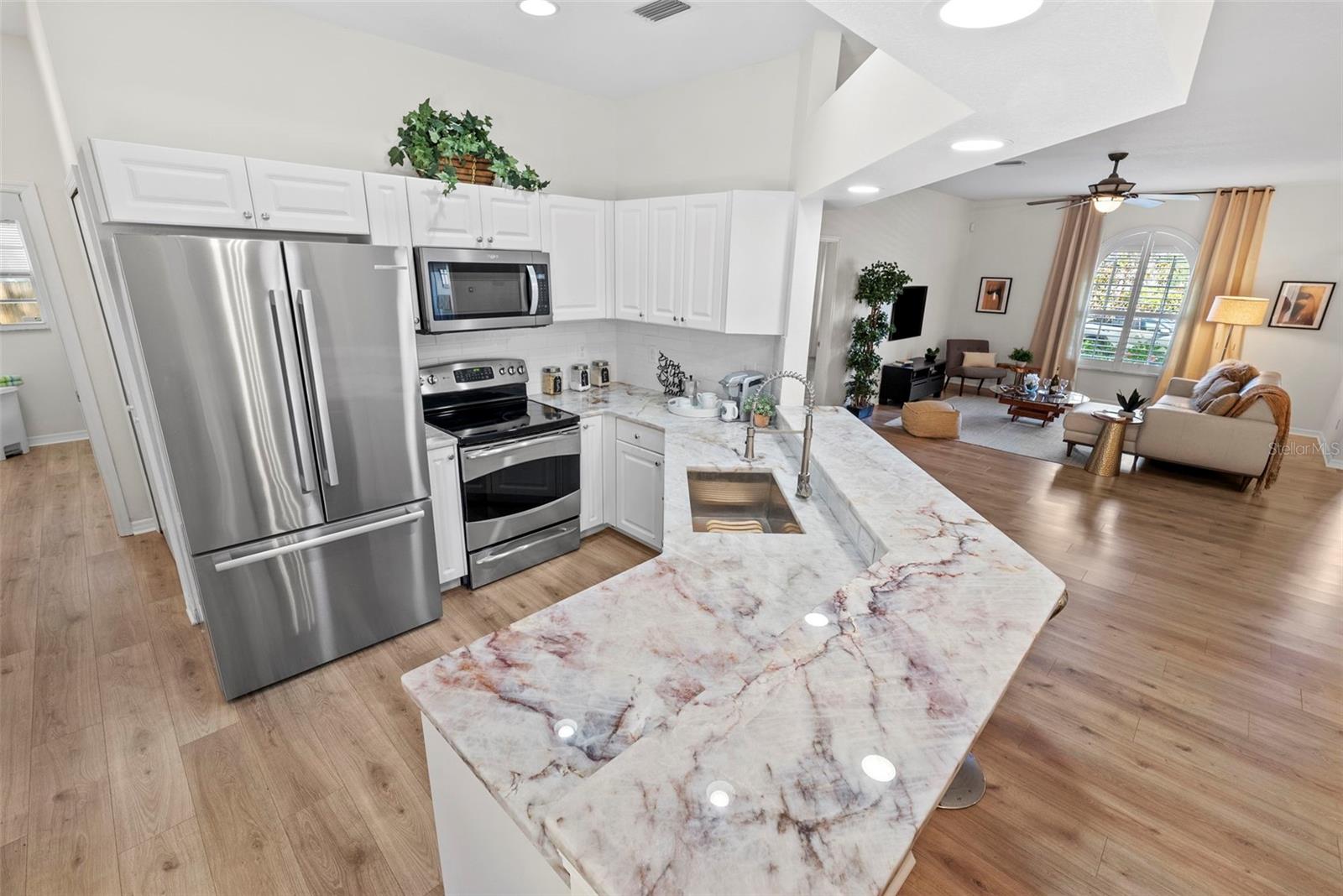 350 47TH AVE N, ST PETERSBURG, FL — photo 28
