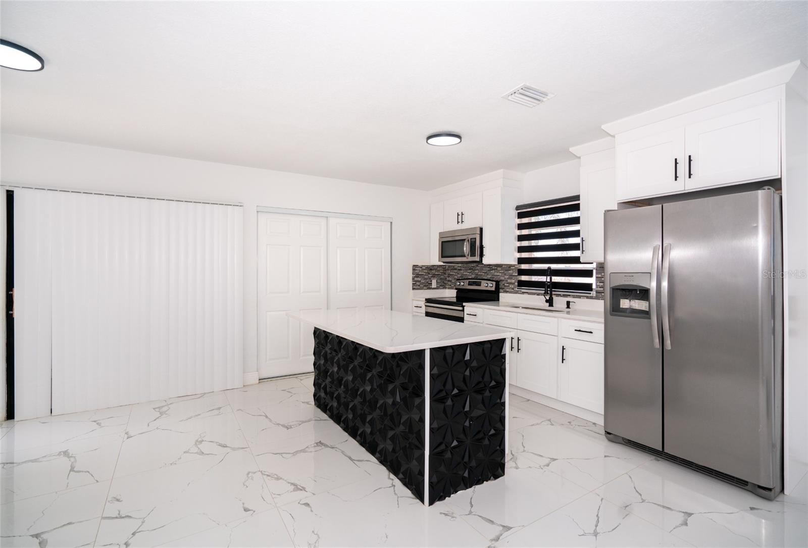 6403 AMUNDSON ST, TAMPA, FL — photo 5