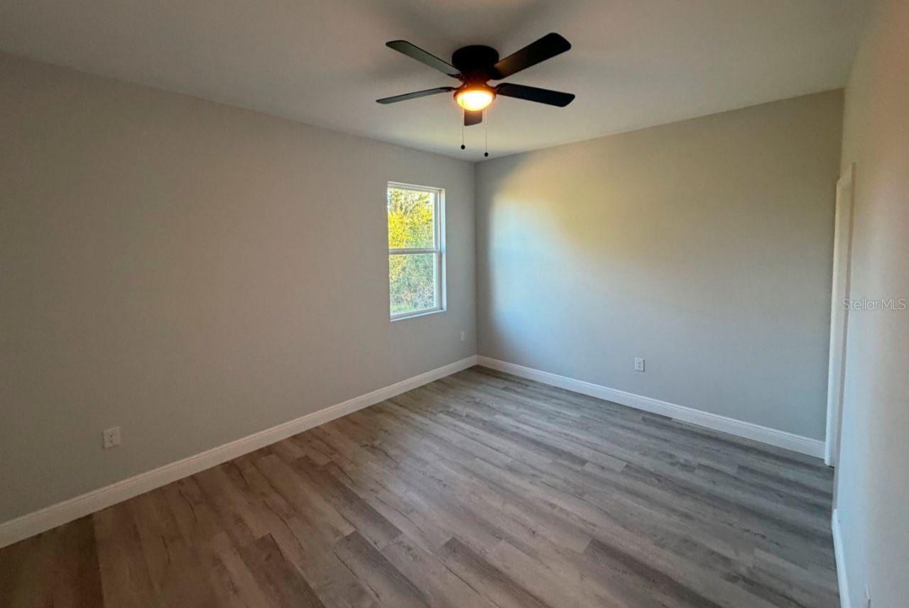 18423 ELGIN AVE, PORT CHARLOTTE, FL — photo 5