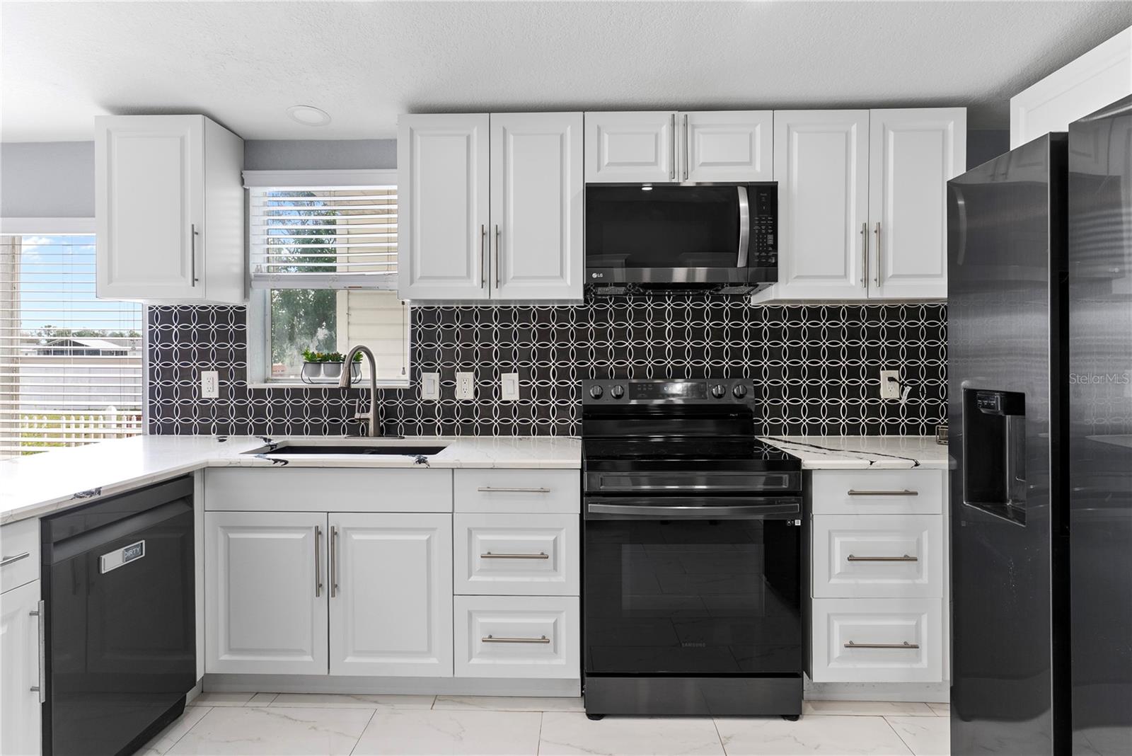 9426 STAR GAZER LN, RIVERVIEW, FL — photo 5