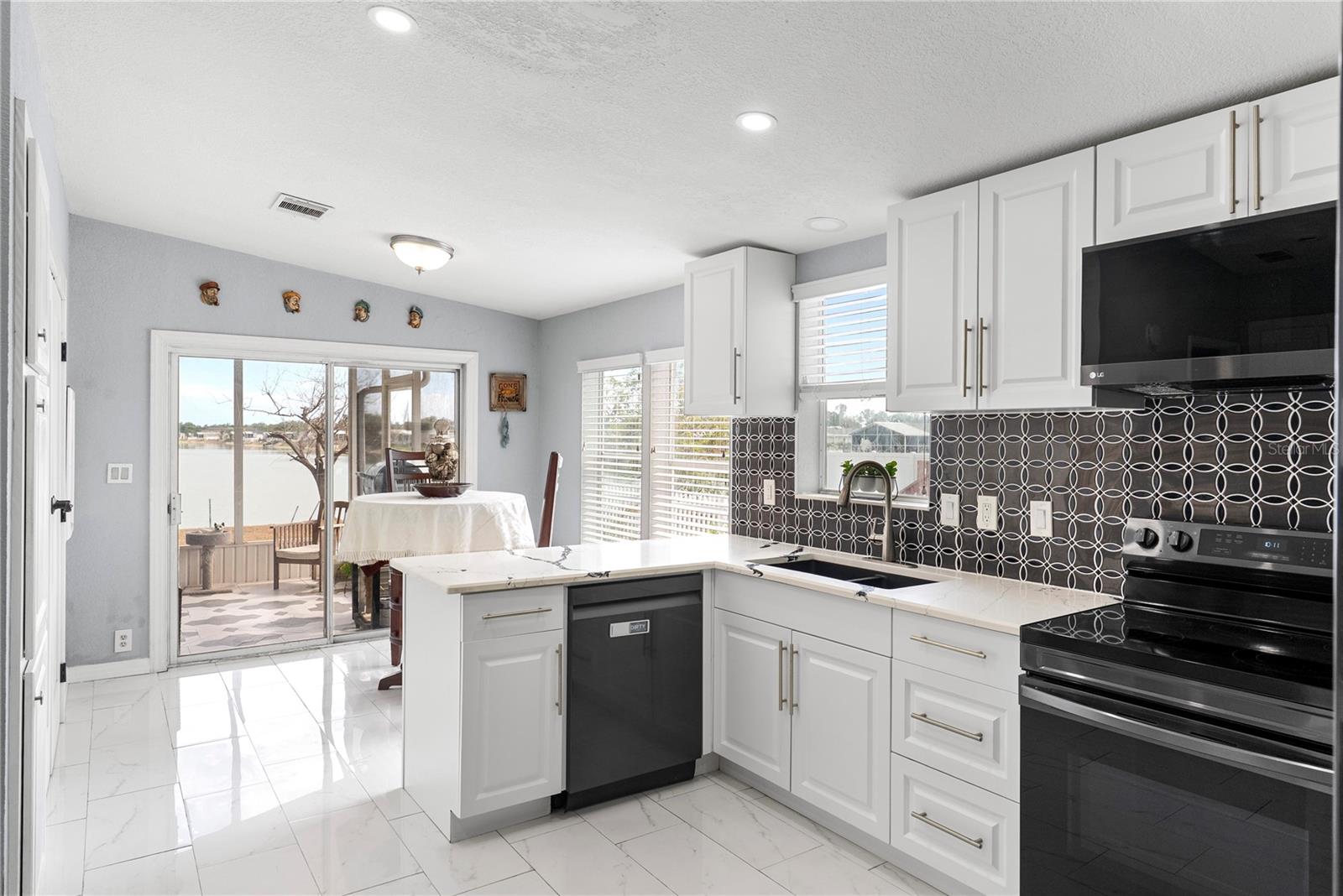9426 STAR GAZER LN, RIVERVIEW, FL — photo 6