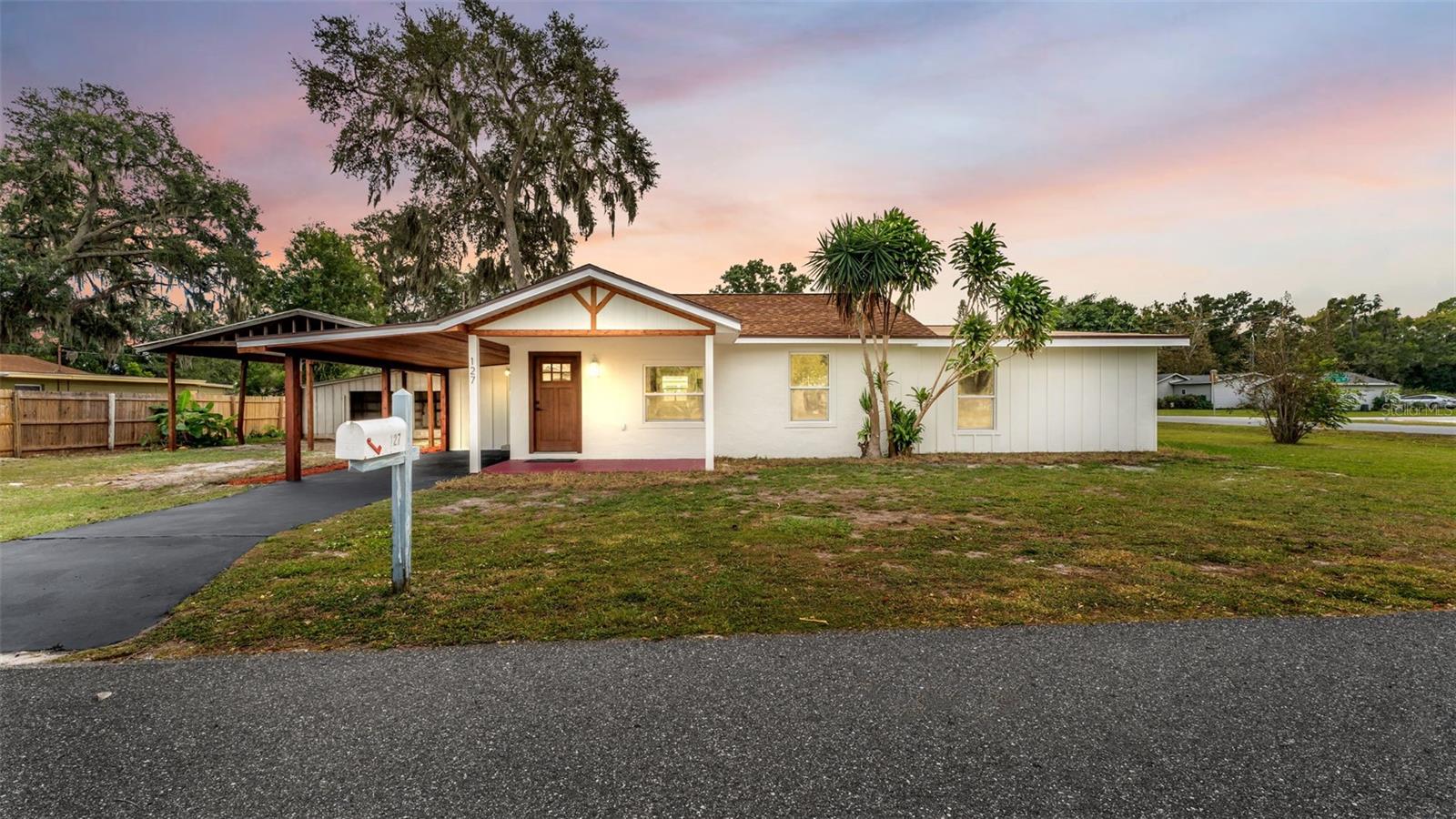 127 COLONIAL DR, AUBURNDALE, FL
