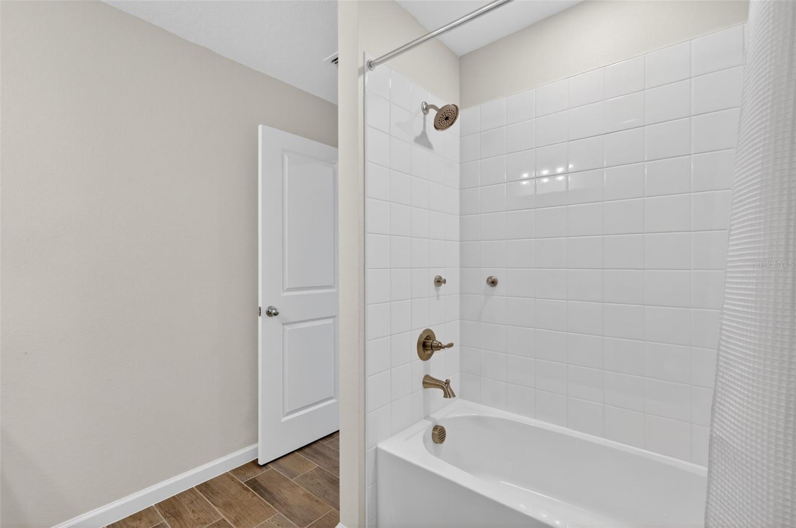 3710 MALAD WAY, TAVARES, FL — photo 51