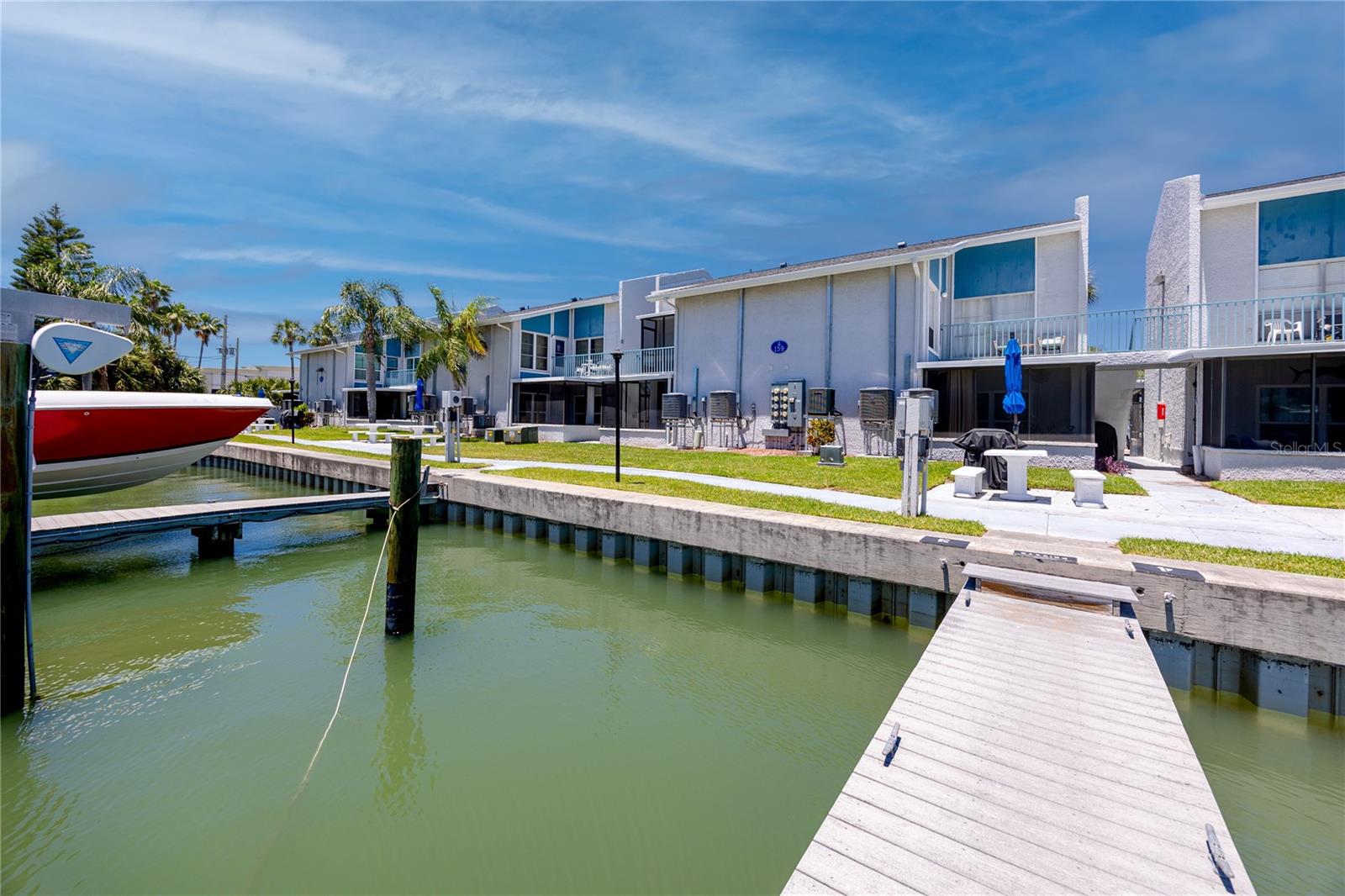159 MEDALLION BLVD #F, MADEIRA BEACH, FL — photo 2