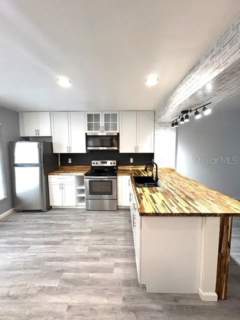 3204 BRIGADOON DR, CLEARWATER, FL — photo 6